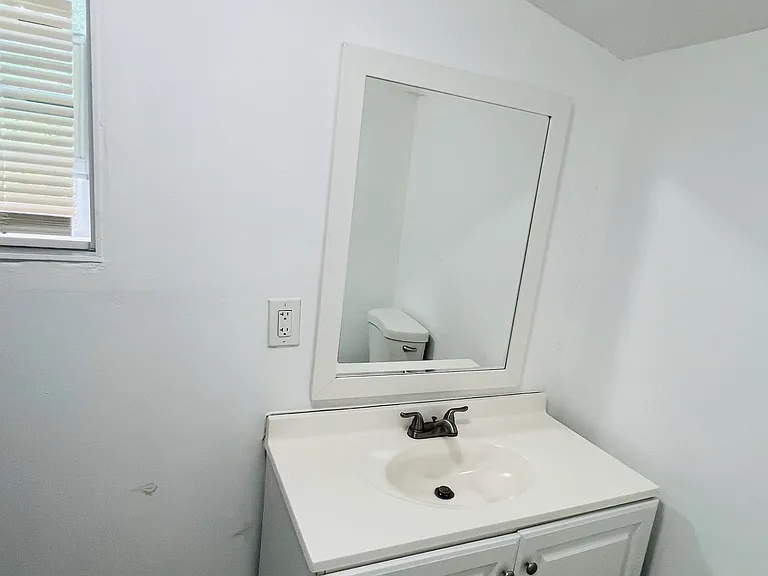 2206 N 28th Ave #1 — Photo 13