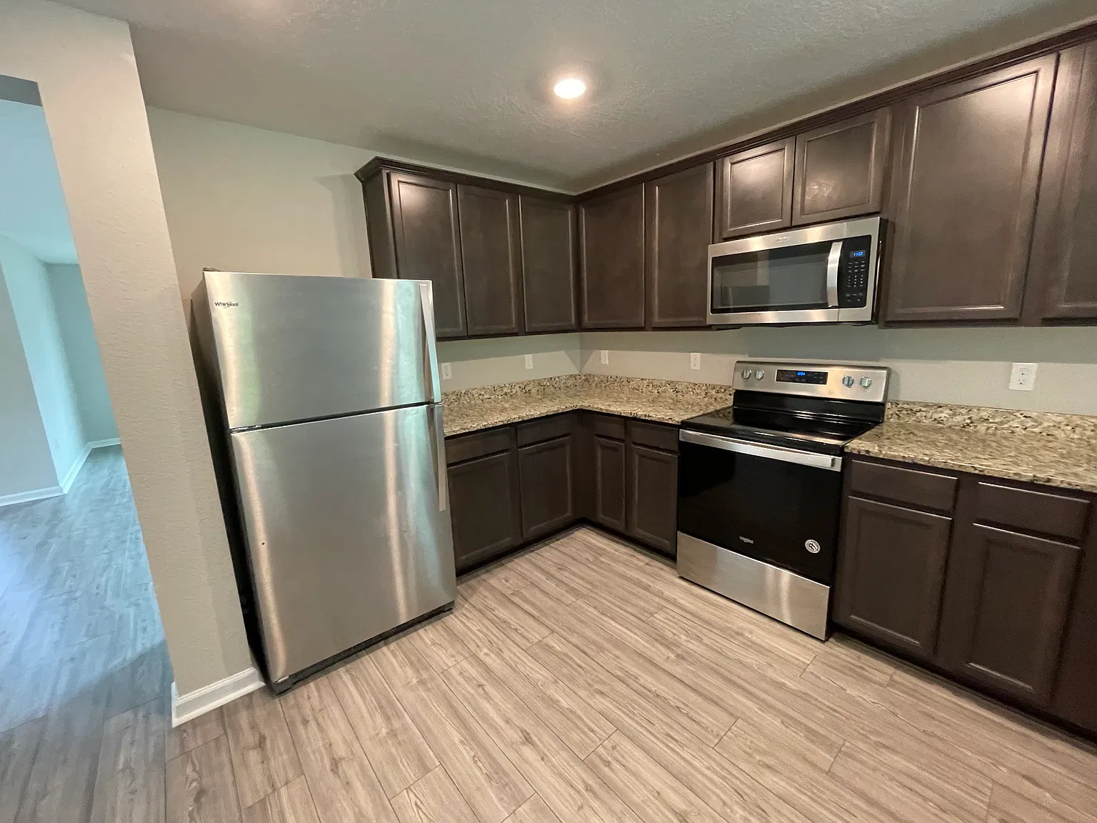 4 bed, 1844 sqft, $2,195 — Photo 2