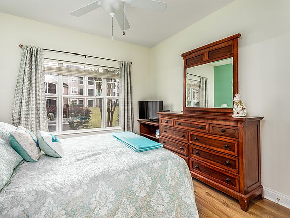 3rd image of 230 Presidents Cup Way Unit 103