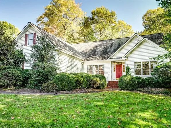 408 Elm Creek Dr, Manakin Sabot, VA 23103