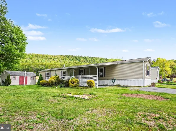42 Kip Rd, Halifax, PA 17032