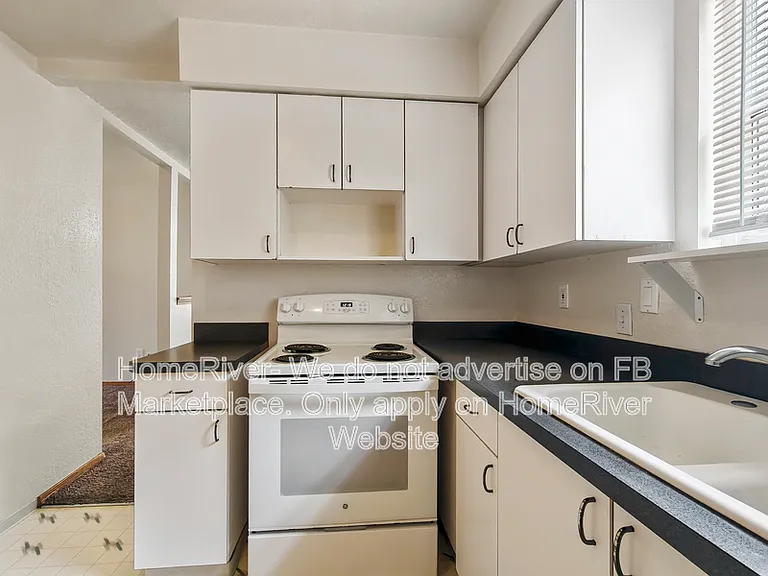 9404 E Main Ave — Photo 4