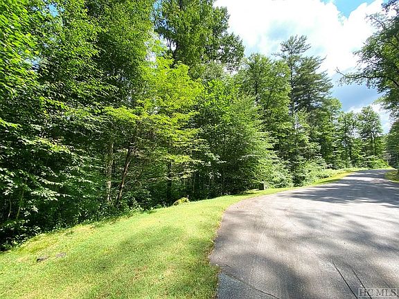 3rd image of E248 Mountain Ivy Dr