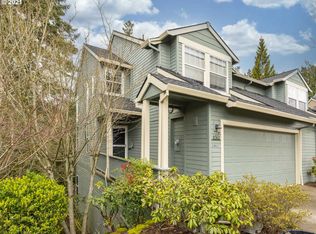 8561 NE Rockspring St, Hillsboro, OR 97006