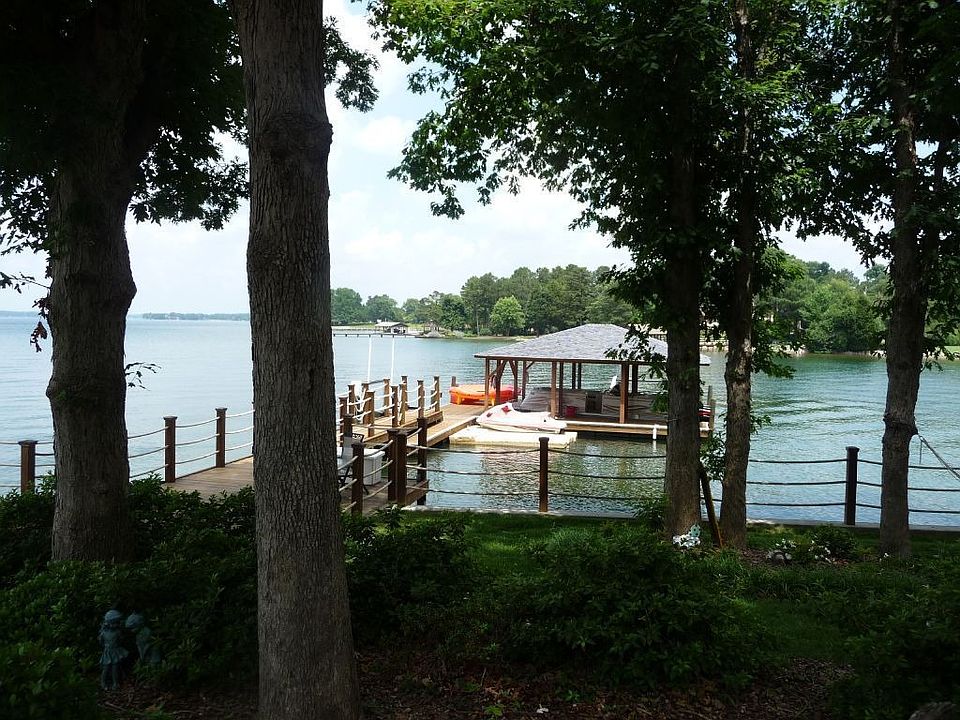2nd image of 20432 Havenview Dr