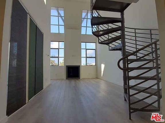 2nd image of 1912 Broadway APT 302