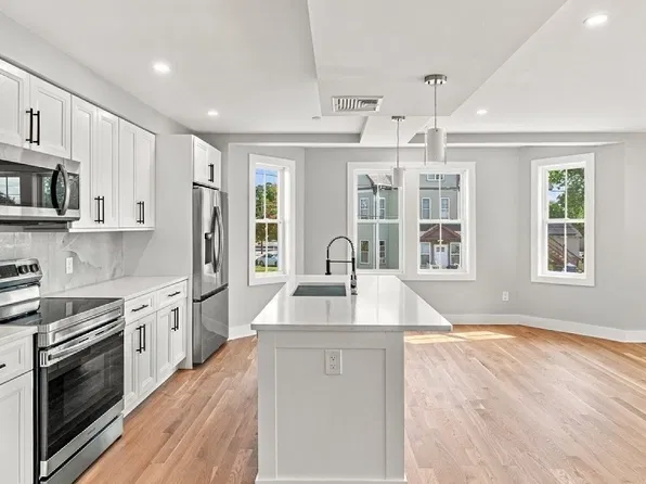 199 South Ave, Whitman, MA
