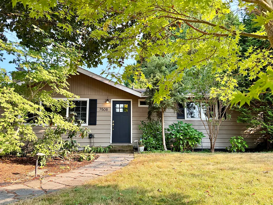 7508 NE 202nd Pl