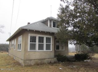 4628 W Edgar Rd, Six Lakes, MI 48886