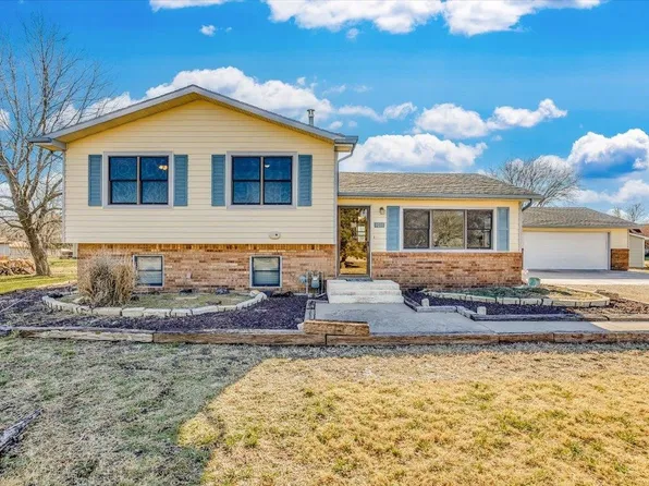 1011 E Williamsburg Rd, Andover, KS 67002