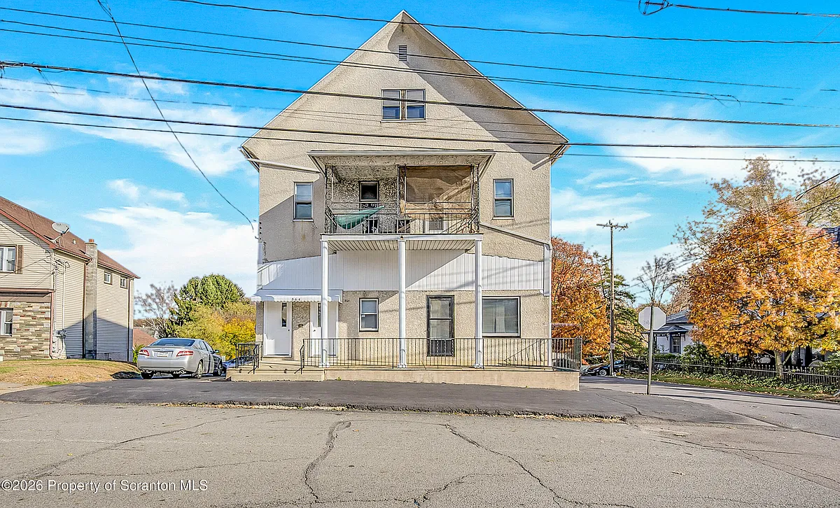 Building Photo - 864 S Main St #3