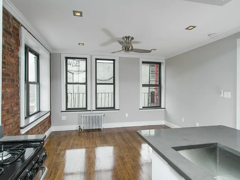 68 Clinton St #4B — Photo 2