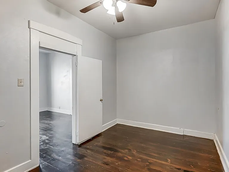 424 Bantz Ct — Photo 8