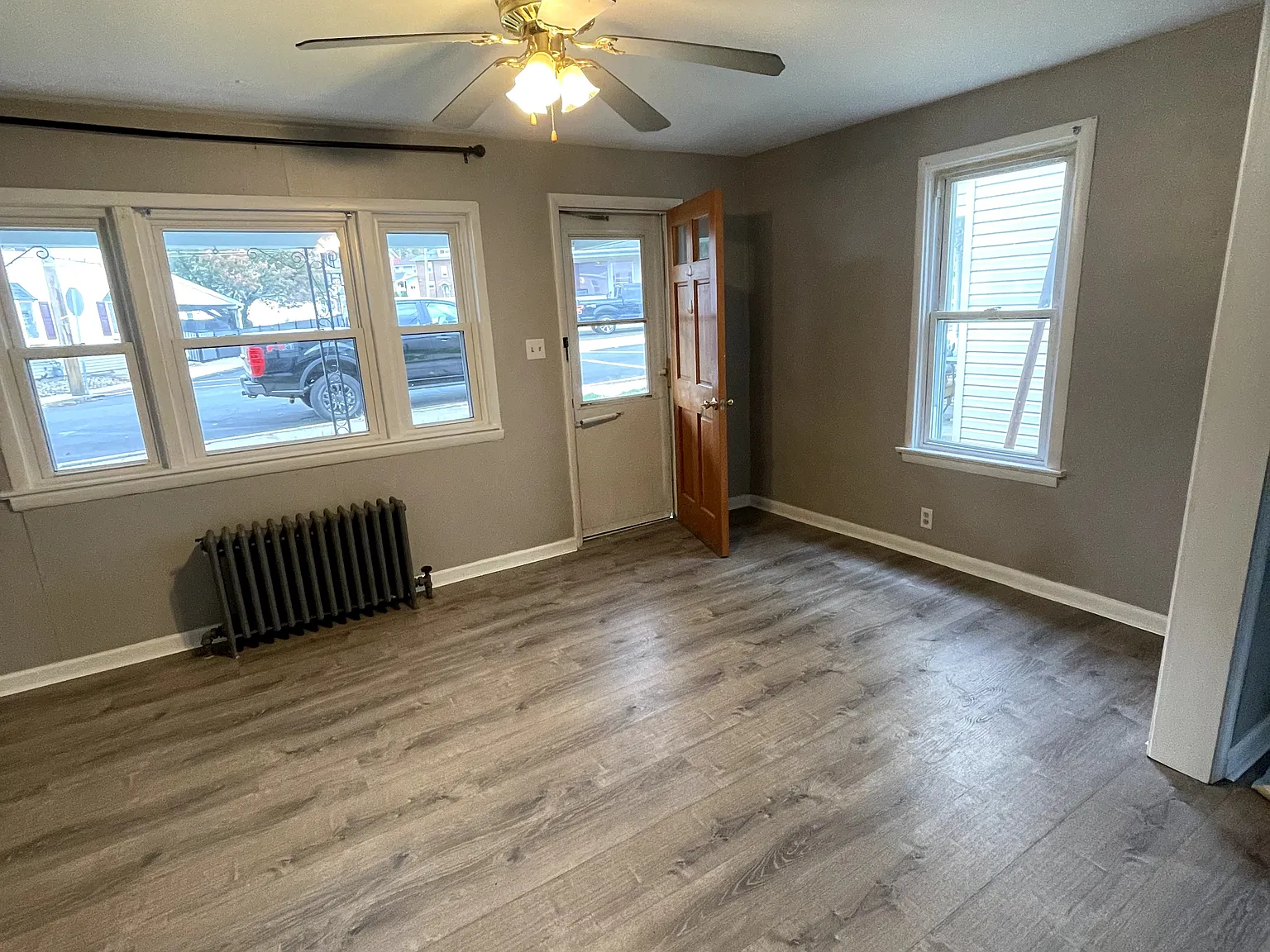3 bed, 1344 sqft, $1,675 — Photo 2