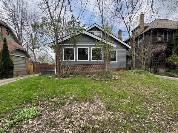 3327 Bradford Rd, Cleveland Heights, OH 44118