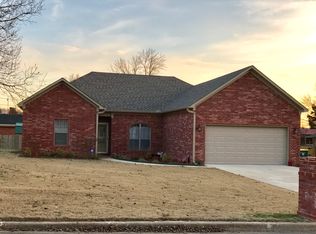 804 Brookridge Ln, Morrilton, AR 72110