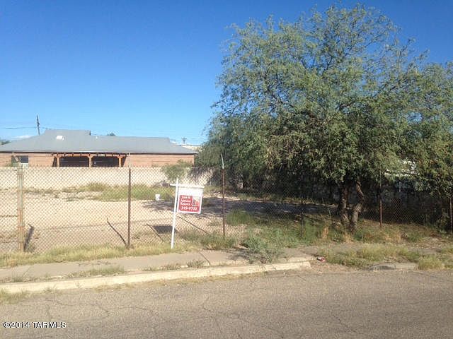 2nd image of 722 N Anita Ave