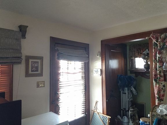 2nd image of 1465 Hildreth Ave
