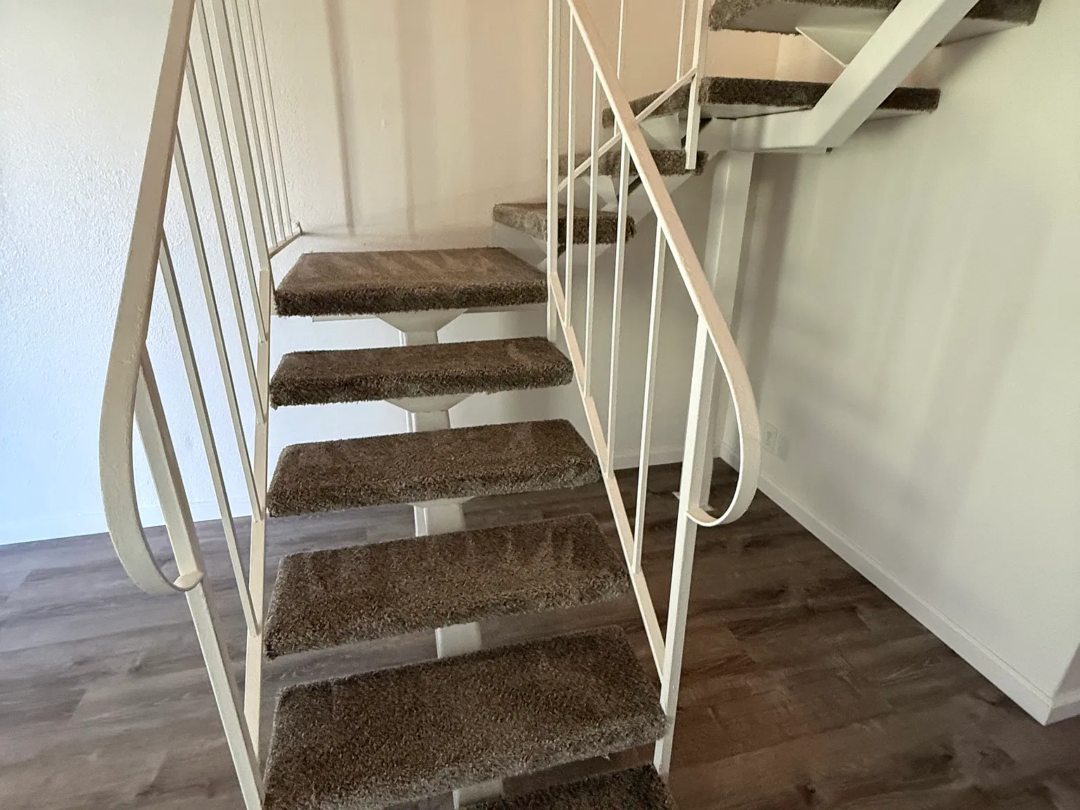Pointe Townhomes — Photo 4