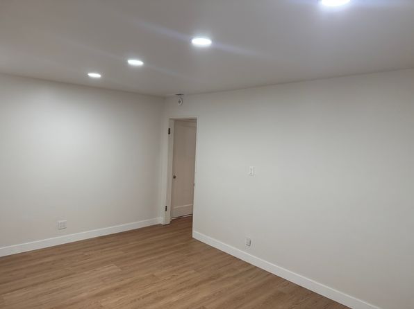 520 Richmond Ave #1