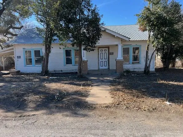 1508 S Blackburn St, Brady, TX 76825