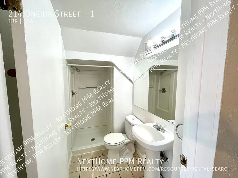 214 Oneida St #1 — Photo 17