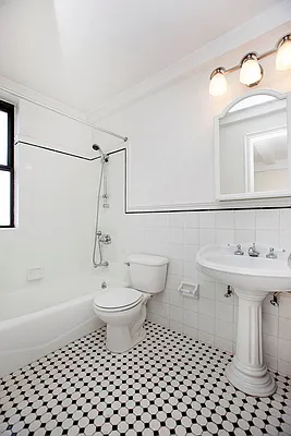 Rented by Jade Stone Real Estate Consulting | media 7