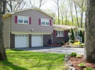 10 Belair Dr, Fairfield, NJ 07004