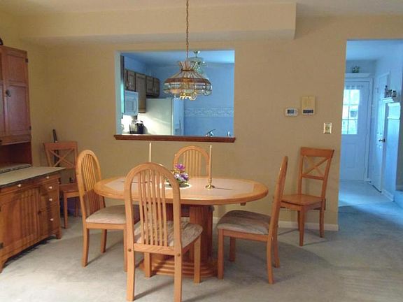 5th image of 333 Windgate Ct
