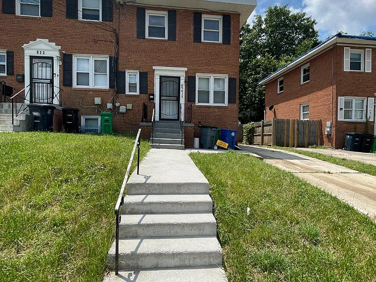 821 Maury Ave — Photo 2