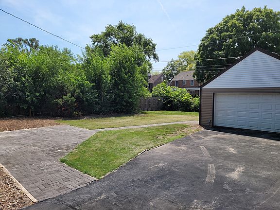 5th image of 869 Greenview Ave