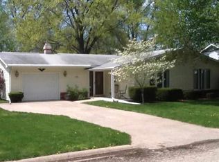 420 S Summers Dr, Macomb, IL 61455