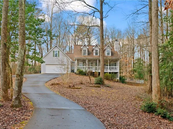 132 Deerfield Cir, Mount Airy, GA 30563
