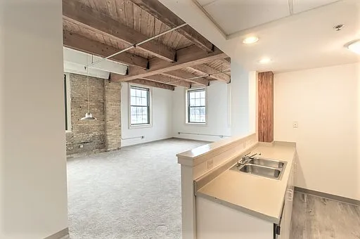 Shoe Factory Apartments — Photo 22