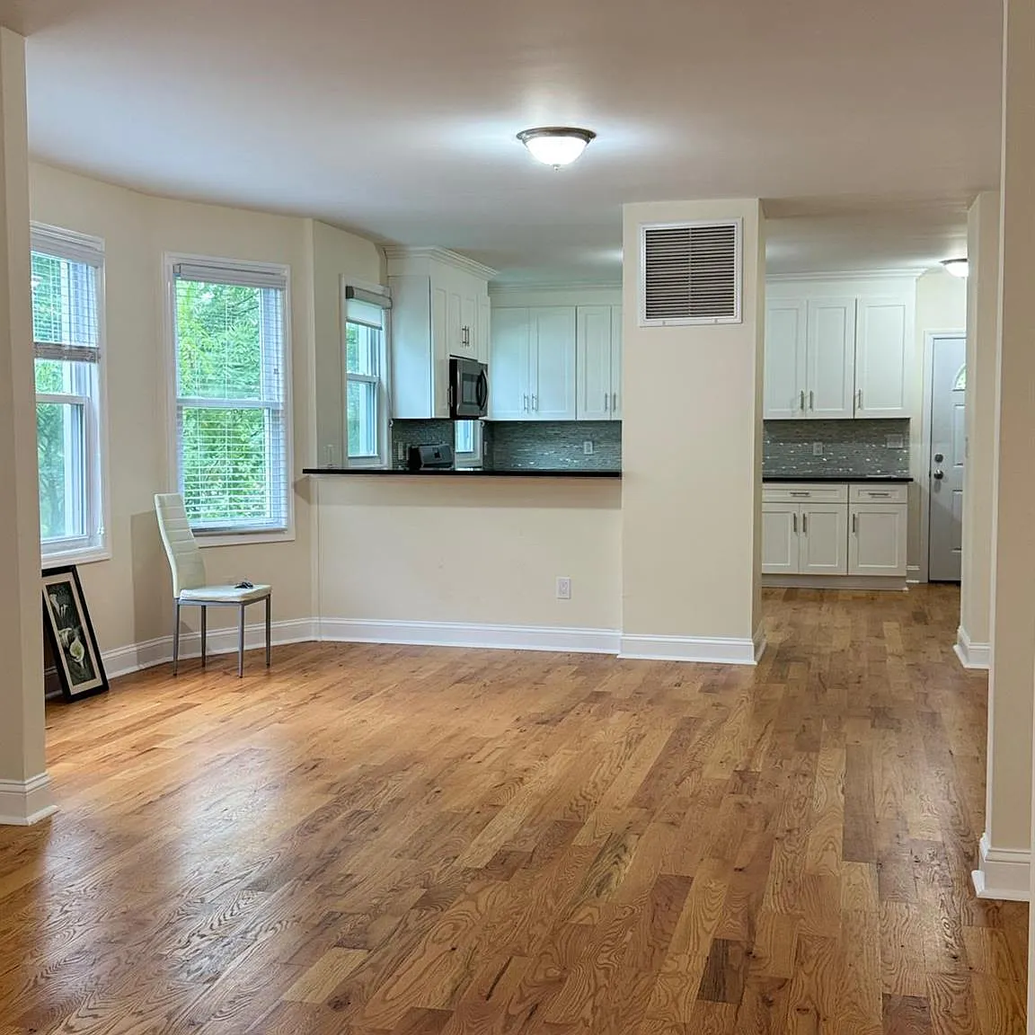 3 bed, 2.5 bath, 2098 sqft, $5,500 — Photo 3