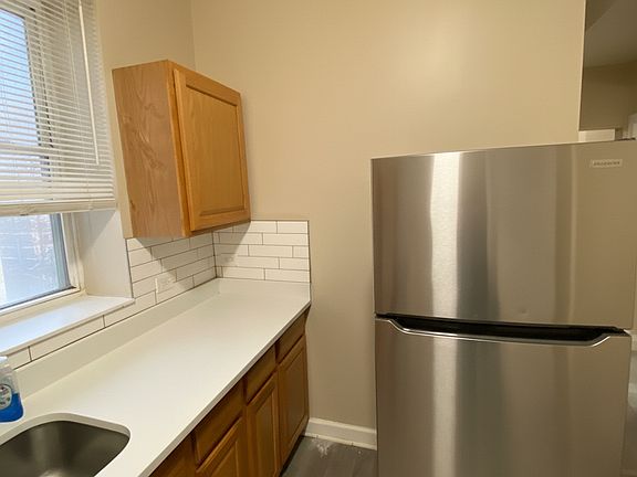 3rd image of 1310 S Sawyer Ave #2F