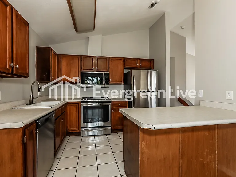 921 S Val Vista Dr — Photo 5