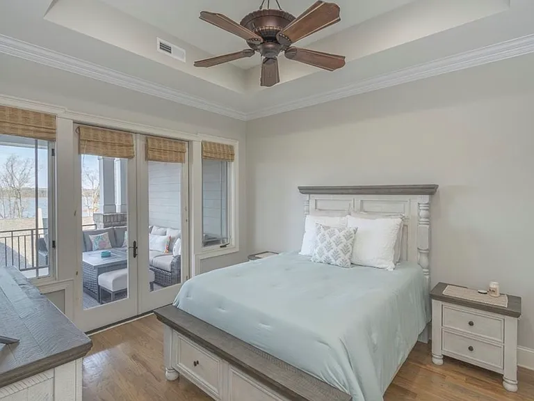 122 Regatta Dr — Photo 11