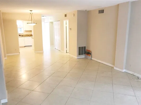 624 SW Saint Lucie Cres APT 106, Stuart, FL 34994