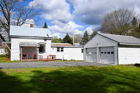 2 bed, 700 sqft, $1,200 — Photo 3