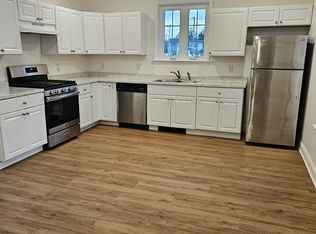 225 High St FLOOR 1, Taunton, MA 02780