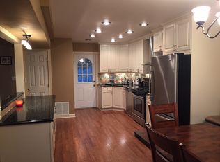 121 Raily Ct, Staten Island, NY 10312