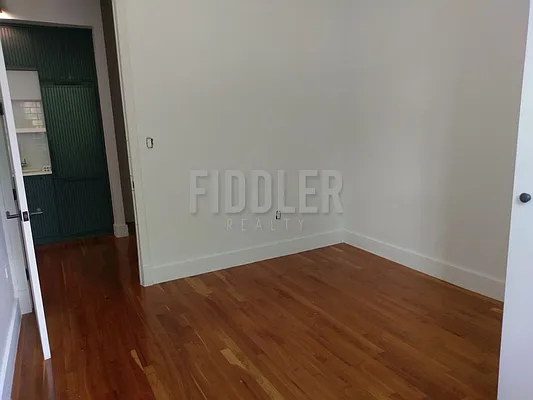 Rented by Fiddler Realty | media 18