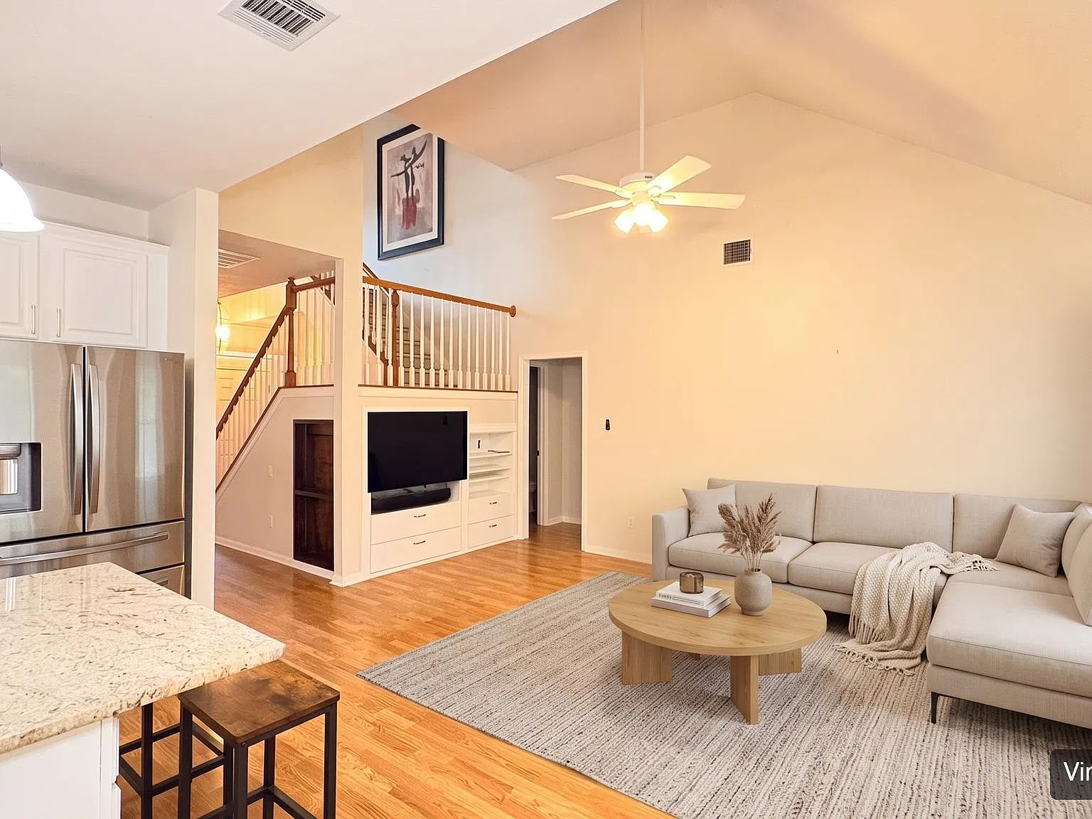 4 bed, 2.5 bath, 2649 sqft, $2,650 — Photo 3