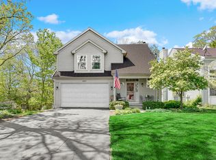 1827 2nd Pl, St Charles, IL 60174