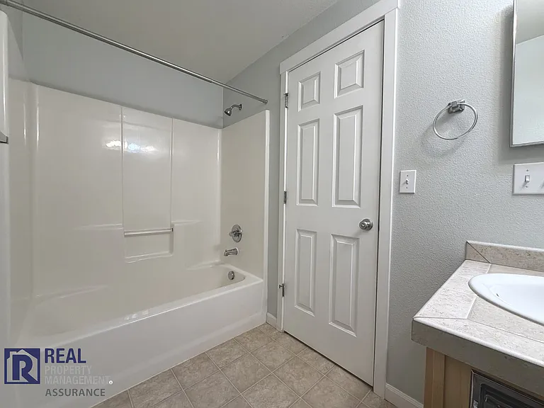 780 NW 185th Ave #305 — Photo 14