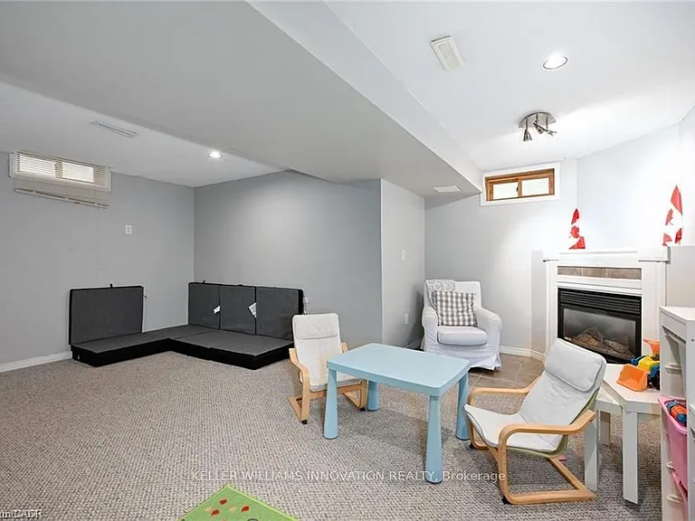 8 Buss Ct — Photo 27