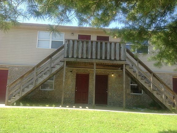 3rd image of 535 Shenandoah Dr