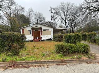 915 Arthur Weaver St, Nacogdoches, TX 75961
