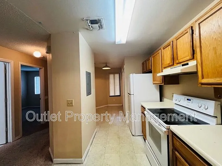 2282 Grenwich Ave #2282 — Photo 5